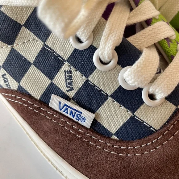 Old Skool Van's multicolor/design Size Men's 10.5 / Women's 12 - Picture 3 of 9